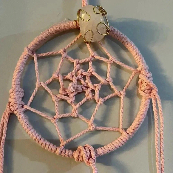 Lorena Espinoza Design handmade dream catcher with gemstone in pink - Picture 4 of 9